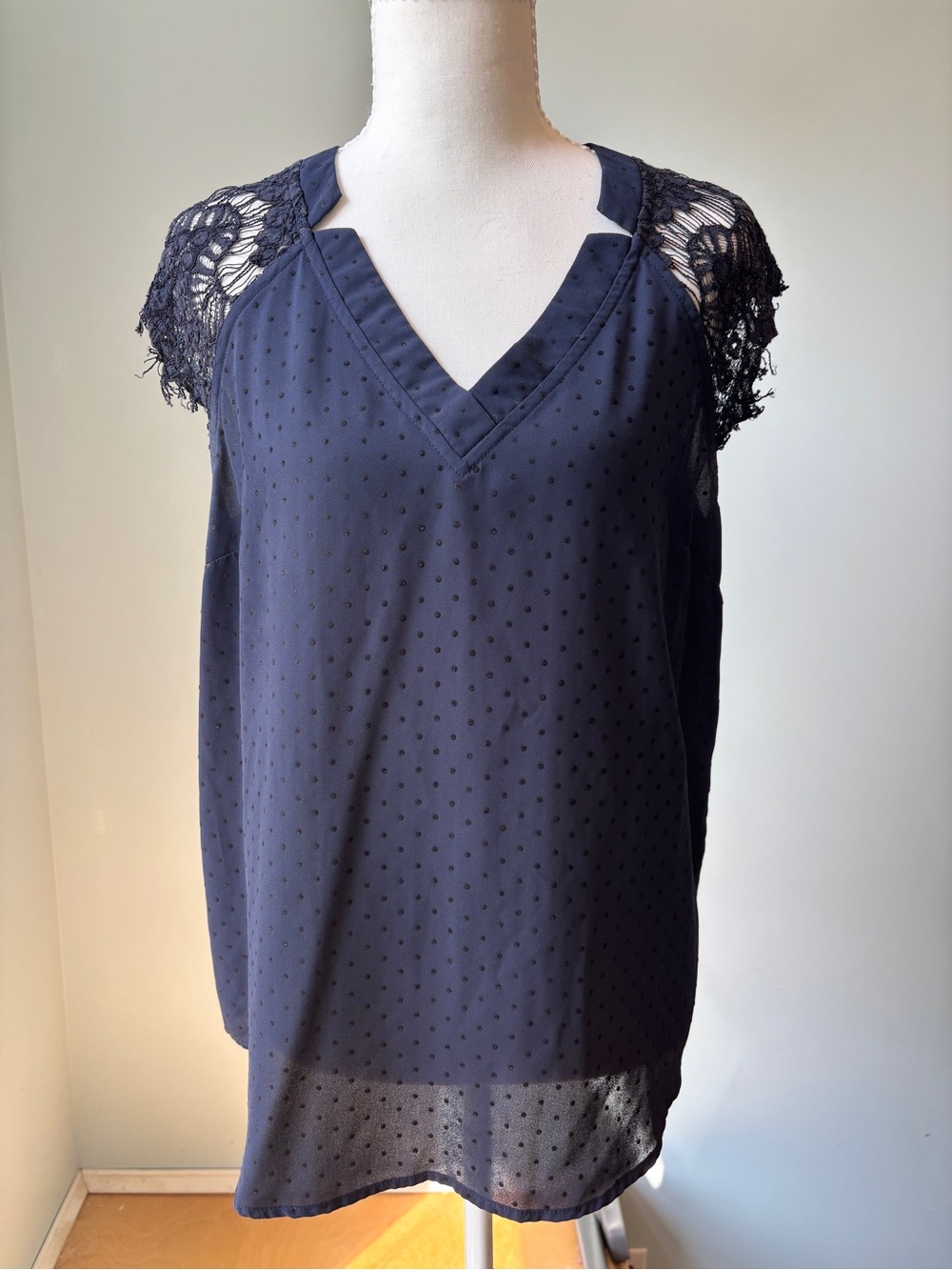 Truly Poppy Dark Navy Lace Cap-Sleeve V-Neck Camisole